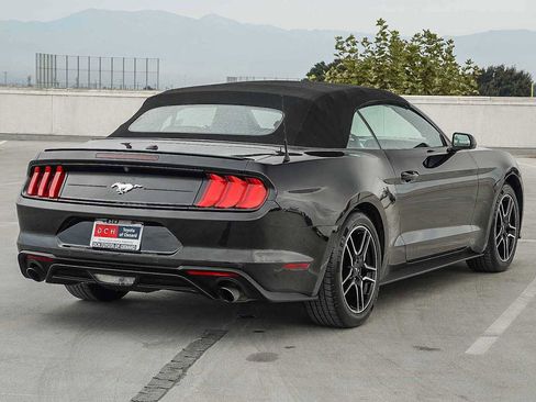 Used 2022 Ford Mustang Premium image 5