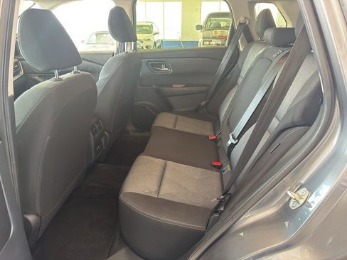 Used 2024 Nissan Rogue SV image 12