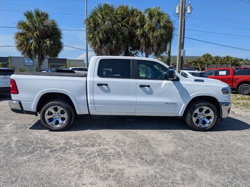 Used 2025 RAM 1500 Big Horn AWD/4WD image 3
