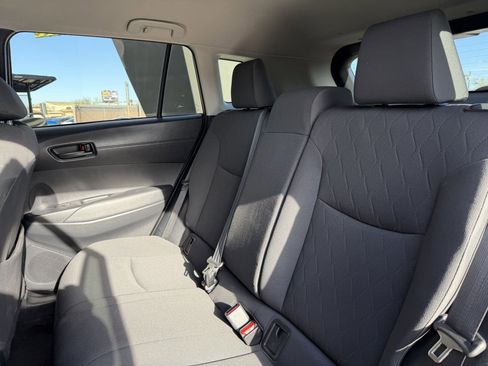 Used 2023 Toyota Corolla Cross LE image 35
