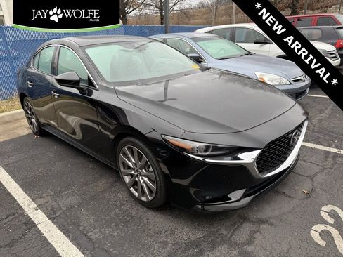 Used 2020 MAZDA MAZDA3 Premium image 1