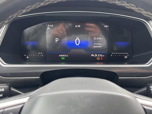 Used 2023 Volkswagen Tiguan SE FWD image 14