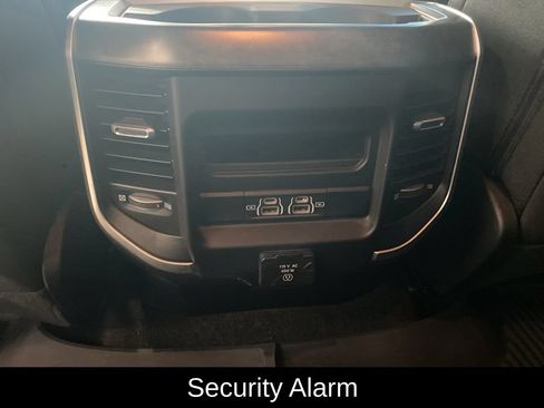 Used 2022 RAM 1500 Big Horn AWD/4WD image 12