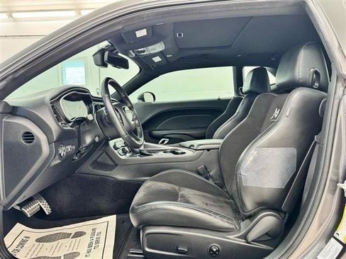 Used 2018 Dodge Challenger R/T Scat Pack w/ Dynamics Package RWD image 11