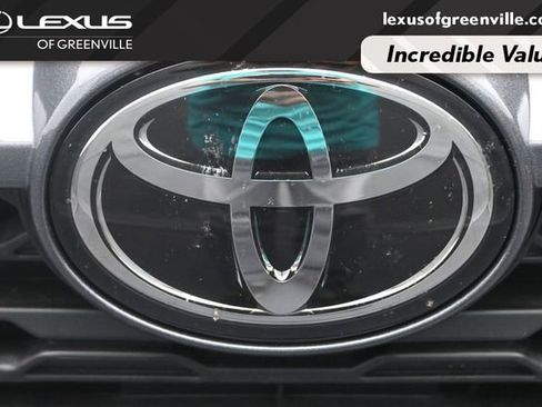 Used 2019 Toyota RAV4 XLE w/ Convenience Package FWD image 31