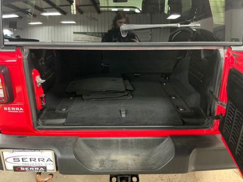 Used 2019 Jeep Wrangler Unlimited Sport S image 26