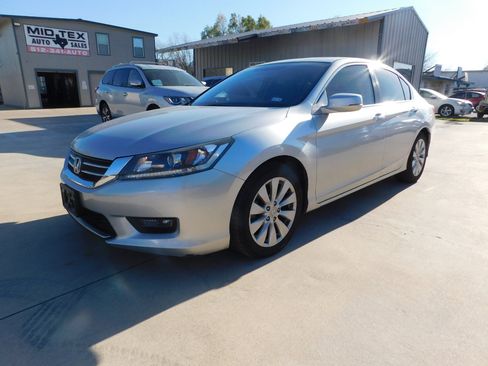 Used 2014 Honda Accord EX image 3