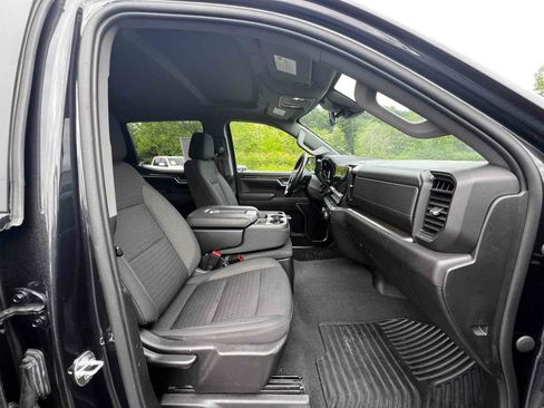 Used 2022 Chevrolet Silverado 1500 LT image 14