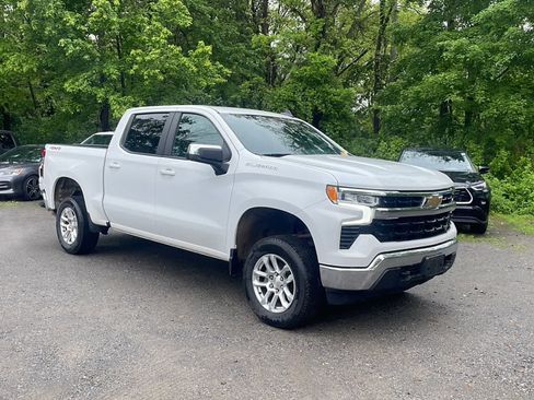 Used 2023 Chevrolet Silverado 1500 LT AWD/4WD image 10