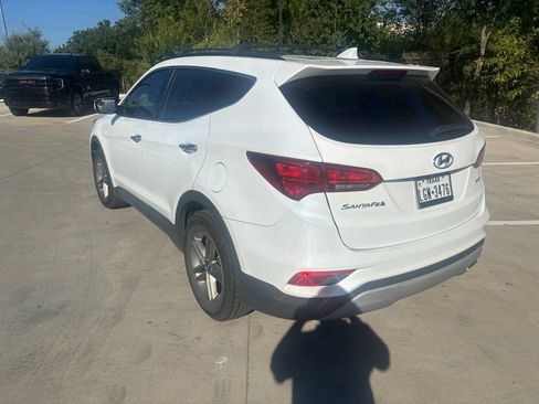 Used 2018 Hyundai Santa Fe Sport w/ 2.4L Value Package 02 FWD image 8
