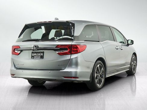 Used 2024 Honda Odyssey Elite image 5