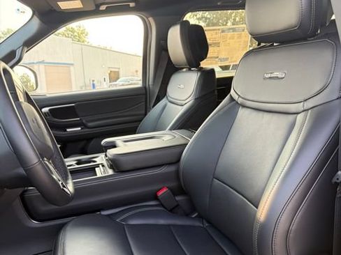New 2027 Ford Expedition Platinum w/ Stealth Appearance Package AWD/4WD image 17