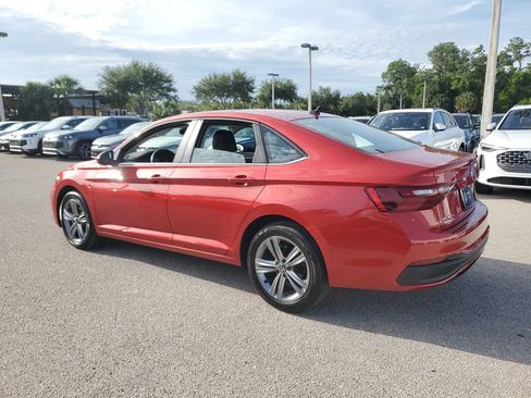Certified 2024 Volkswagen Jetta SE w/ Panoramic Sunroof Package FWD image 7