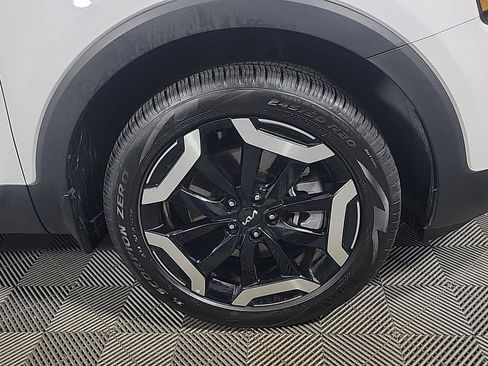 Used 2025 Kia Telluride S AWD/4WD image 3