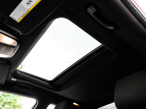 Used 2018 Dodge Charger R/T Scat Pack w/ Driver Confidence Group RWD image 5