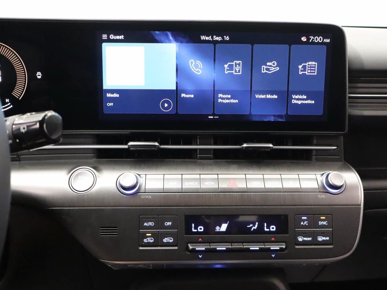 Used 2026 Hyundai Kona SEL Sport AWD/4WD image 11