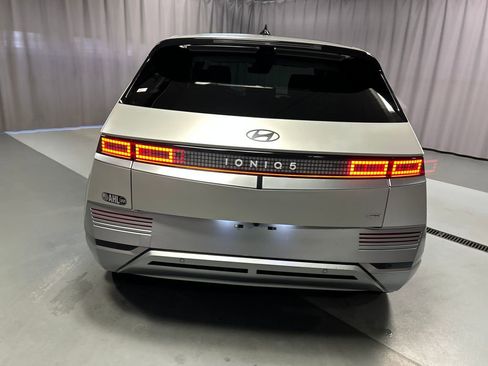Used 2024 Hyundai Ioniq 5 Limited image 6
