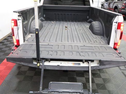 Used 2017 Ford F350 Platinum w/ Platinum Ultimate Package AWD/4WD image 34