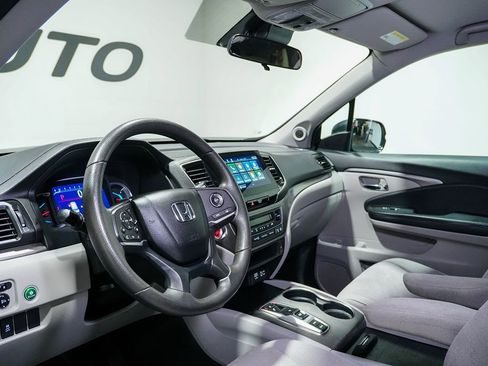 Used 2021 Honda Pilot EX image 12