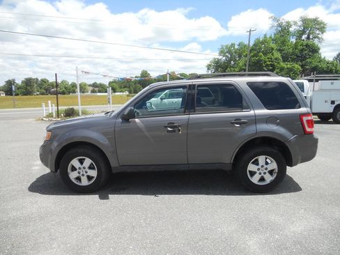 Used 2011 Ford Escape XLT w/ 202A Rapid Spec Order Code FWD image 11