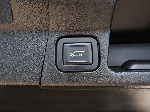 Certified 2023 GMC Acadia Denali w/ Denali Ultimate Package FWD image 18