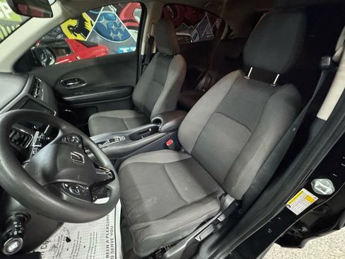 Used 2022 Honda HR-V EX image 11