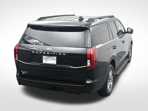 Certified 2025 Ford Expedition Active AWD/4WD image 27