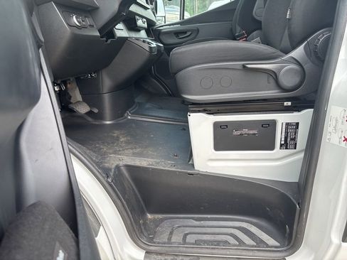 Used 2024 Mercedes-Benz Sprinter 2500 image 44