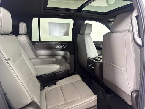 Used 2021 GMC Yukon XL SLT w/ SLT Luxury Plus Package AWD/4WD image 5