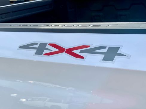 Used 2022 Chevrolet Silverado 1500 LTZ w/ LTZ Premium Package image 26