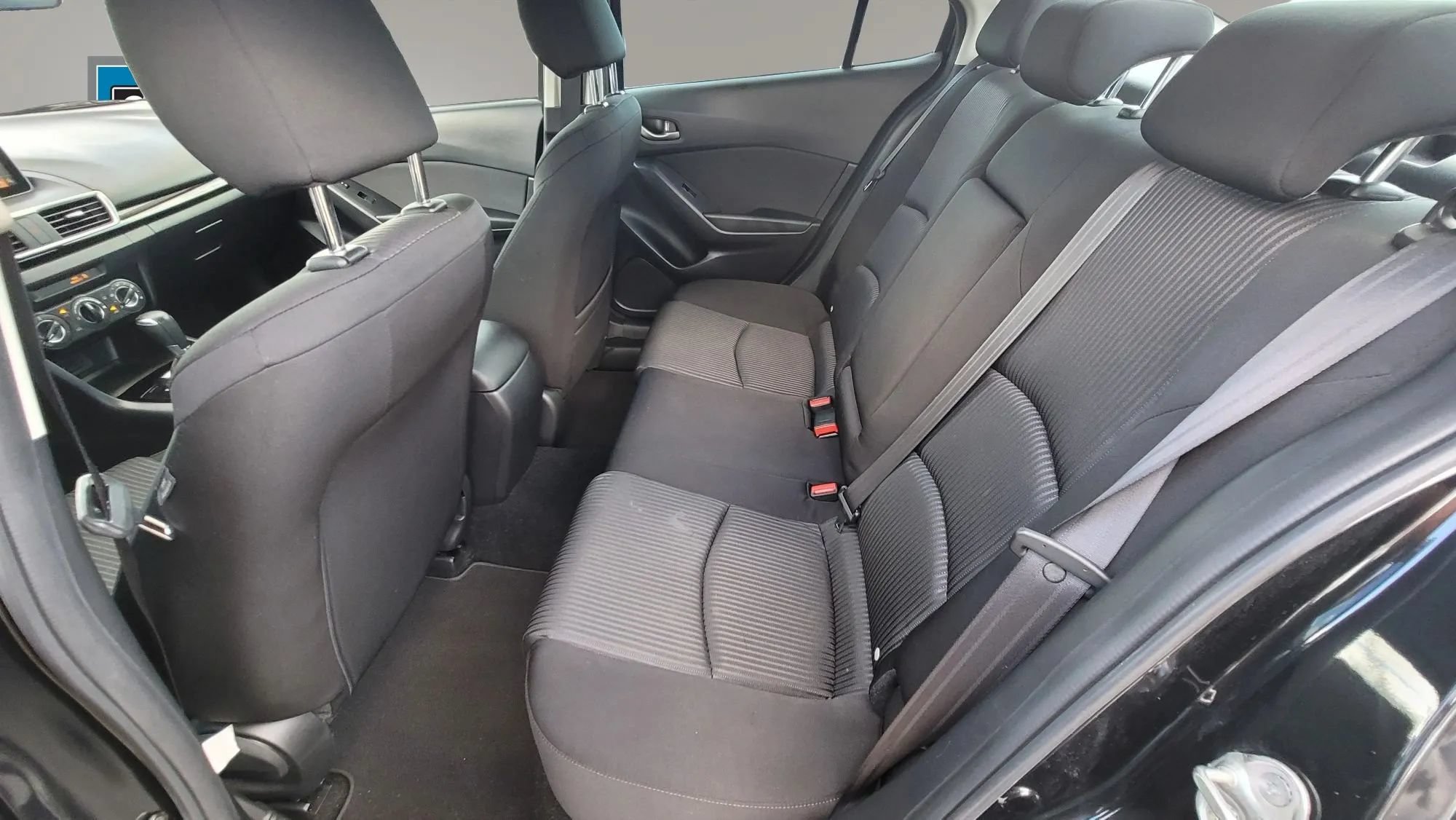 Used 2016 MAZDA MAZDA3 i Touring FWD image 13