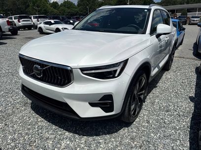 Used 2024 Volvo XC40 B5 Plus w/ Protection Package Premier