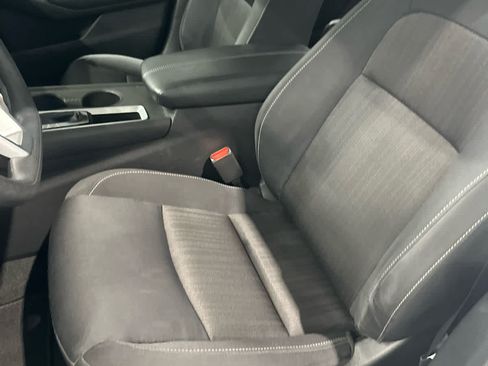 Used 2025 Nissan Altima 2.5 SV FWD image 17