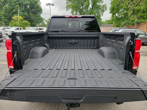 Used 2026 Chevrolet Silverado 2500 ZR2 w/ LPO, Dark Essentials Package AWD/4WD image 12
