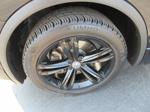 Used 2019 Volkswagen Tiguan SEL Premium R-Line FWD image 15