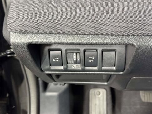 Used 2025 Subaru Outback Premium image 19