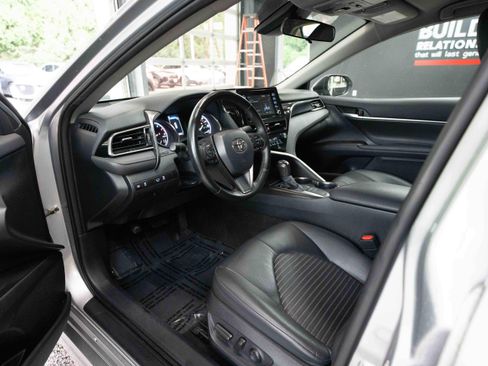 Used 2024 Toyota Camry SE FWD image 8