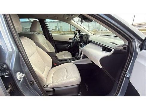 Certified 2025 Toyota Corolla Cross L FWD image 28