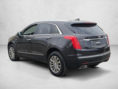 Used 2017 Cadillac XT5 Luxury w/ Driver Awareness Package FWD image 8