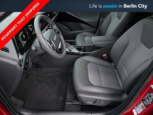 New 2025 Kia Niro EX image 14