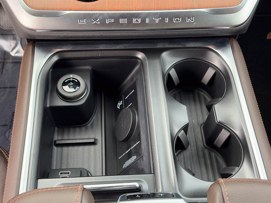 New 2027 Ford Expedition Max King Ranch RWD image 34