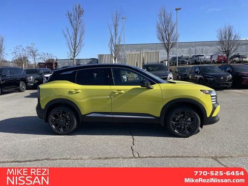 New 2026 Nissan Kicks SR w/ SR Premium Package AWD/4WD image 2