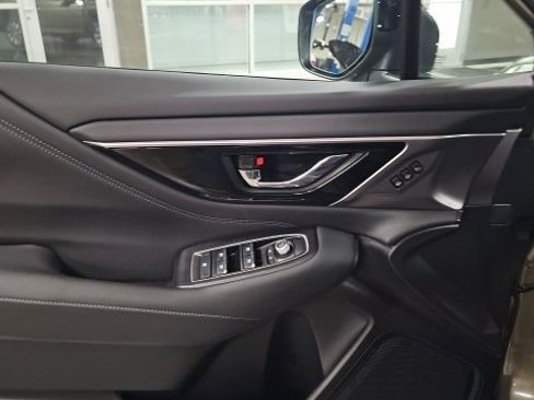 Used 2025 Subaru Outback Limited XT image 11