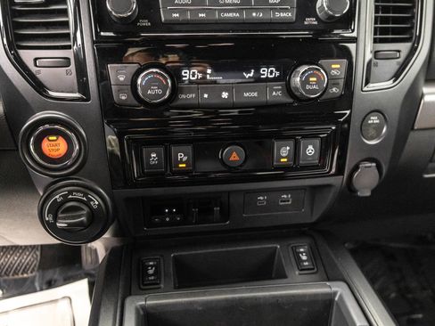 Used 2023 Nissan Titan PRO-4X w/ Pro-4x Convenience Package AWD/4WD image 29