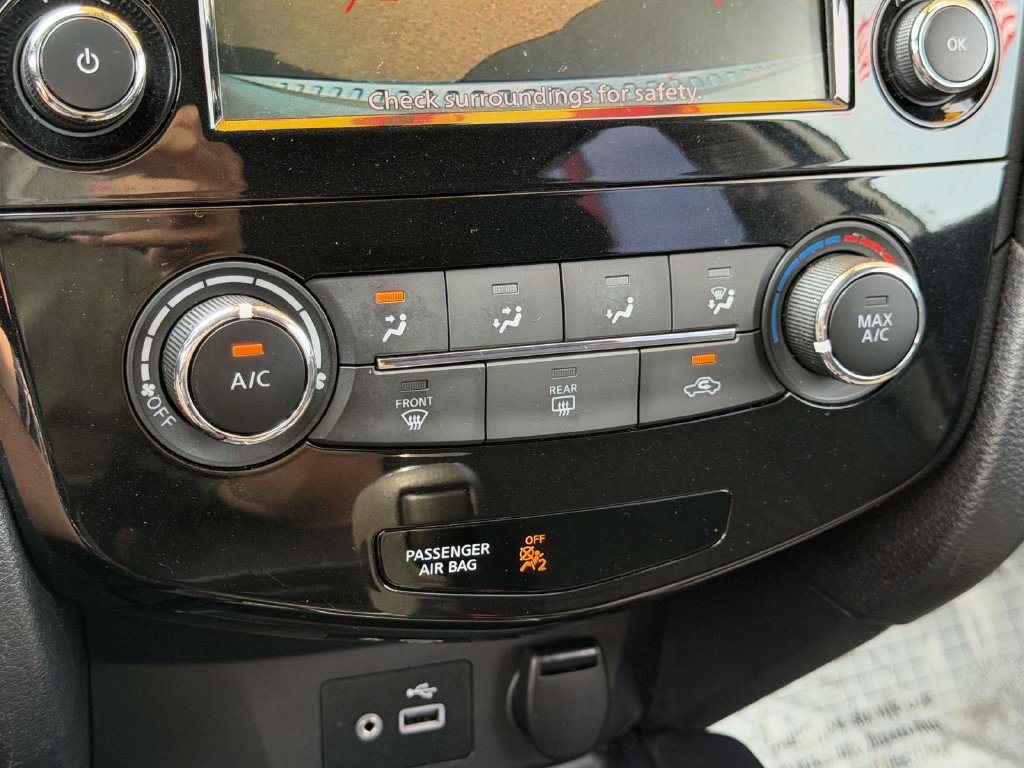 Used 2019 Nissan Rogue S AWD/4WD image 29
