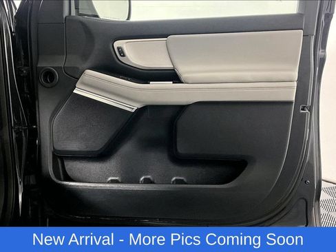 Used 2025 Ford Expedition Active AWD/4WD image 24
