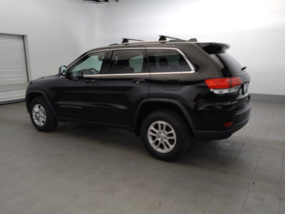 Used 2019 Jeep Grand Cherokee Laredo AWD/4WD image 3