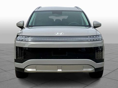 New 2026 Hyundai Ioniq 9 SE image 3