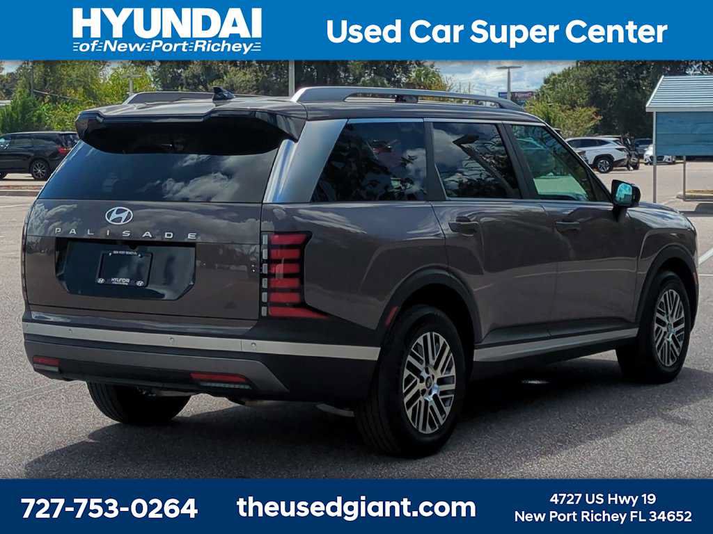 Used 2026 Hyundai Palisade SEL FWD image 6