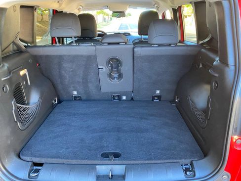 Used 2018 Jeep Renegade Altitude w/ Popular Equipment Group image 7